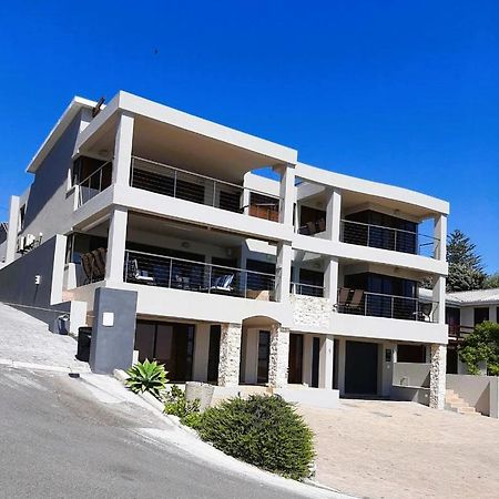 Appartamento Whale Waters Self Catering Gansbaai De Kelders Esterno foto