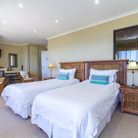 Appartamento Whale Waters Self Catering Gansbaai De Kelders Esterno foto