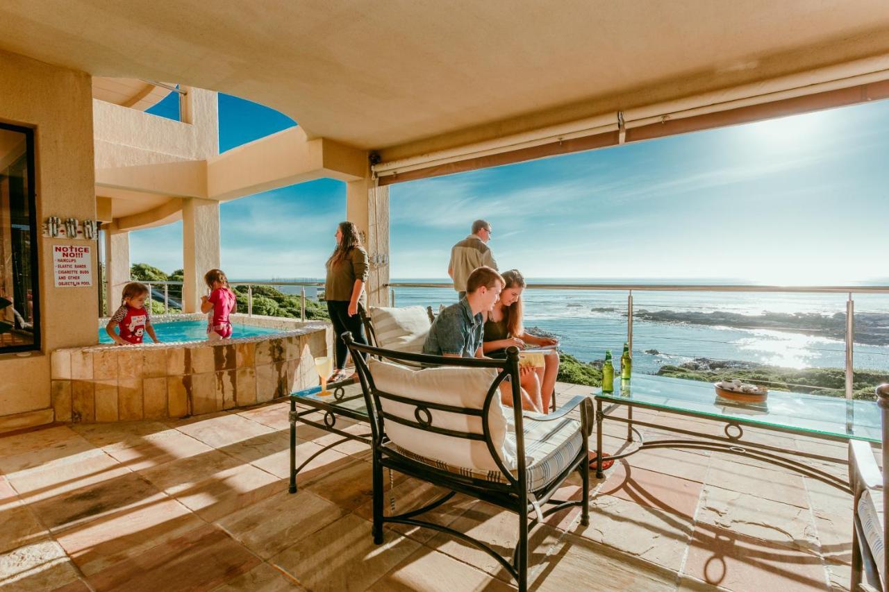 Appartamento Whale Waters Self Catering Gansbaai De Kelders Esterno foto