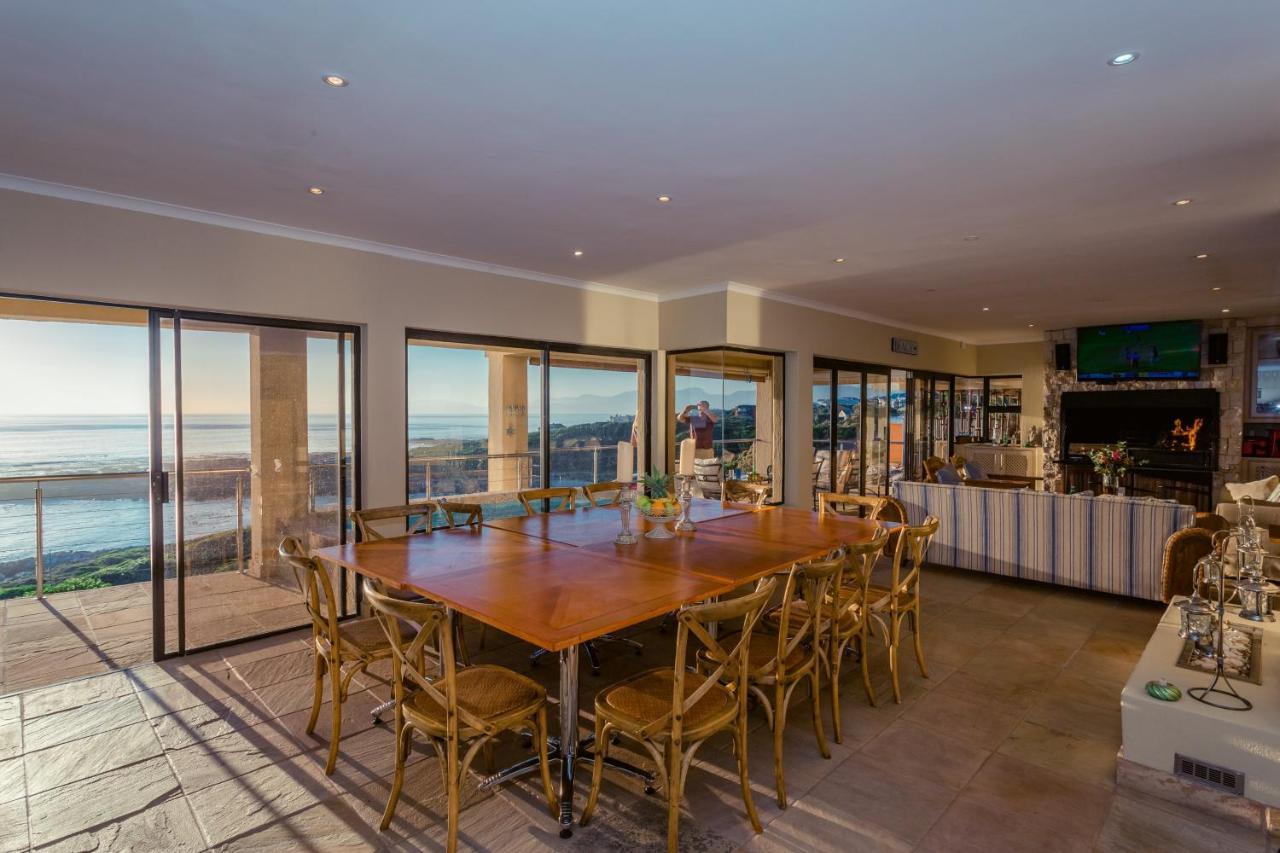 Appartamento Whale Waters Self Catering Gansbaai De Kelders Esterno foto