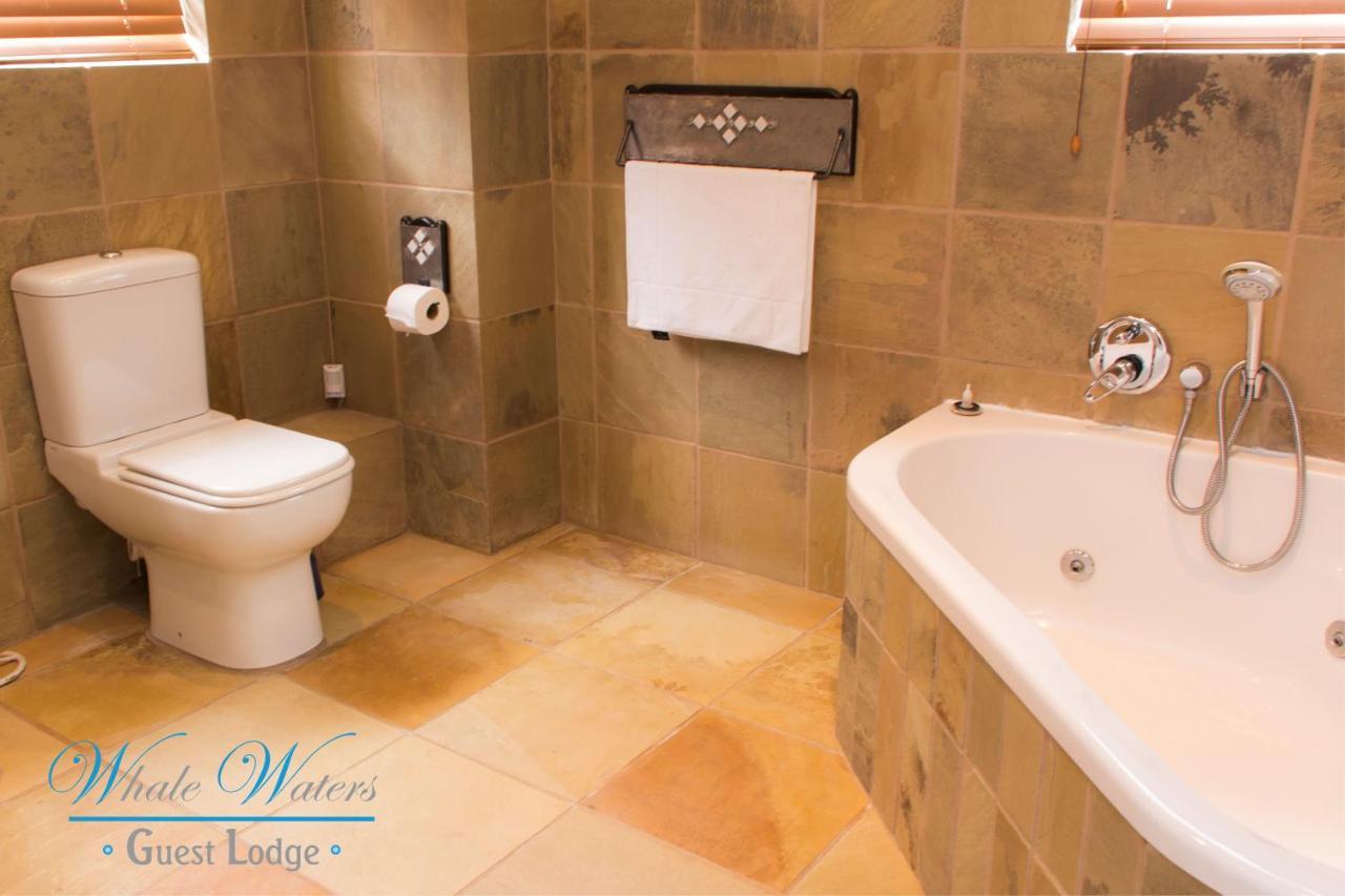 Appartamento Whale Waters Self Catering Gansbaai De Kelders Esterno foto