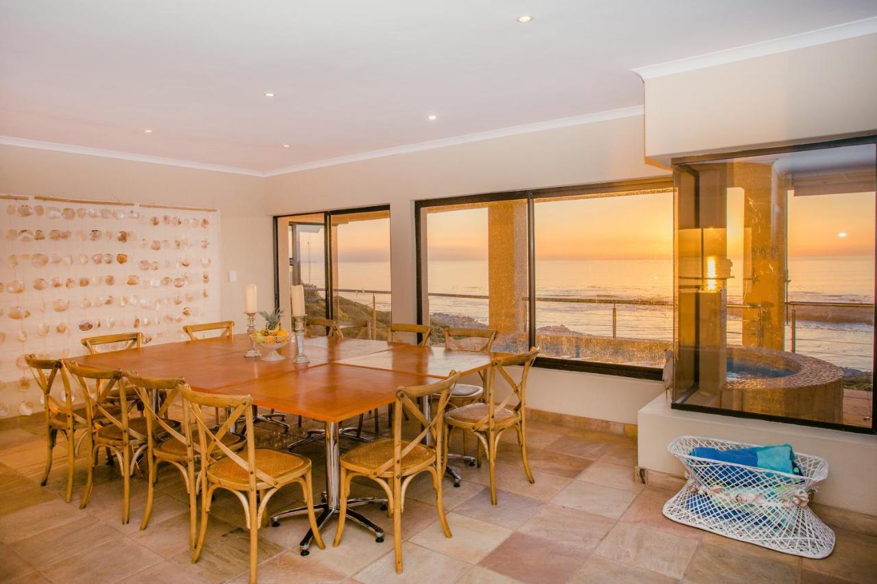 Appartamento Whale Waters Self Catering Gansbaai De Kelders Esterno foto