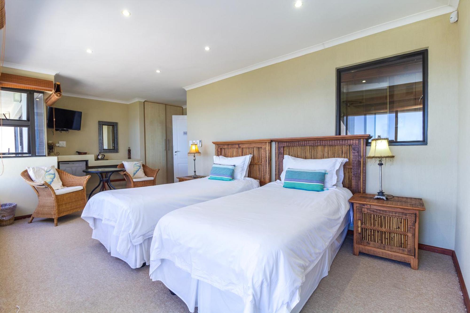 Appartamento Whale Waters Self Catering Gansbaai De Kelders Esterno foto